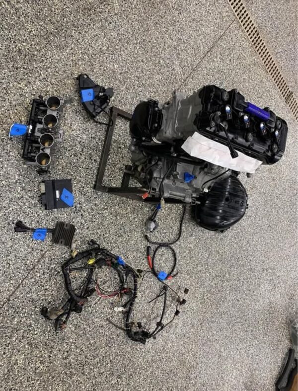 Gsxr 1000, 750, 600 - Image 35